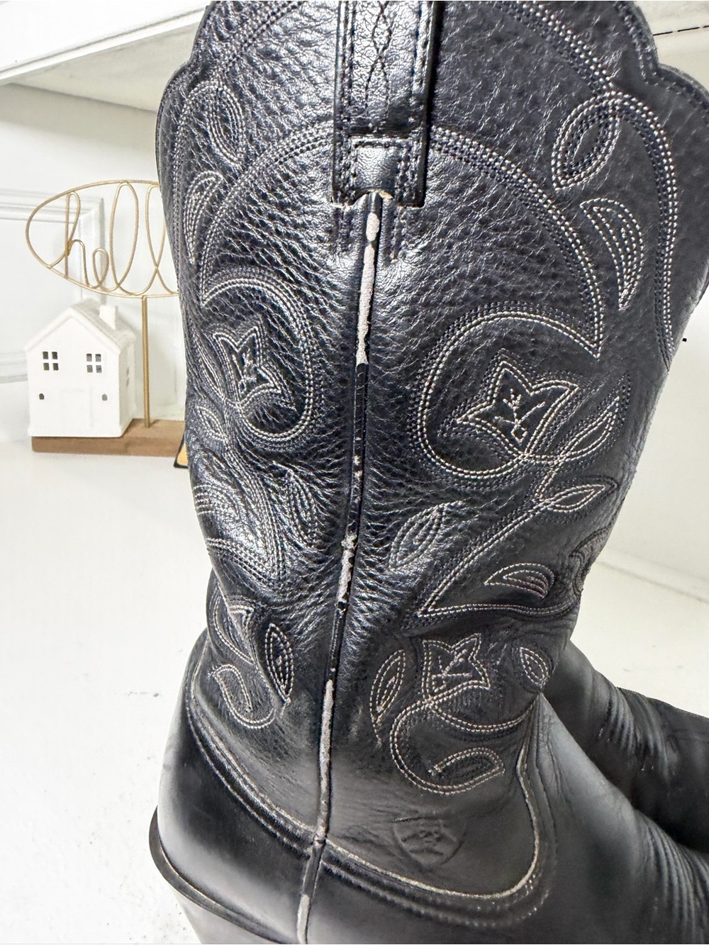 Ariat Women’s 7.5B Black Leather Western Cowboy Boots Embroidered - Picture 6 of 10